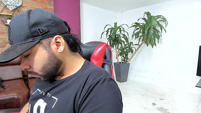 Snapshot of HotThreesoome chatting on 01.17.26 HotThreesoome online show from 01.17.26