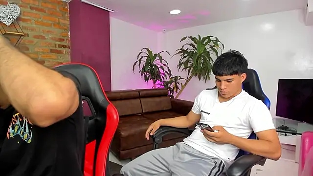 Snapshot of HotThreesoome chatting on 02.03.26 HotThreesoome online show from 02.03.26