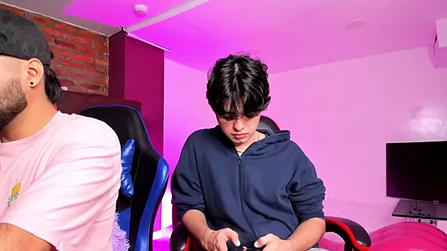 Snapshot of HotThreesoome chatting on 02.11.26 HotThreesoome online show from 02.11.26