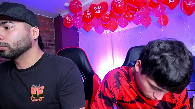 Snapshot of HotThreesoome chatting on 02.19.26 HotThreesoome online show from 02.19.26