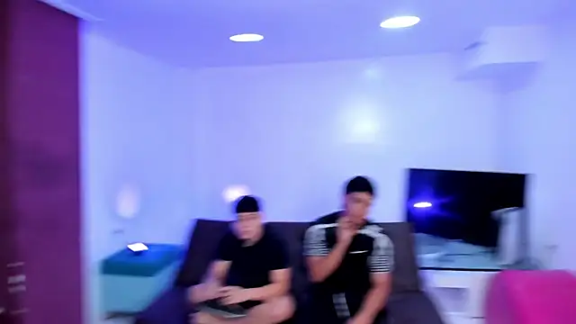 Snapshot of HotThreesoome chatting on 02.28.26 HotThreesoome online show from 02.28.26