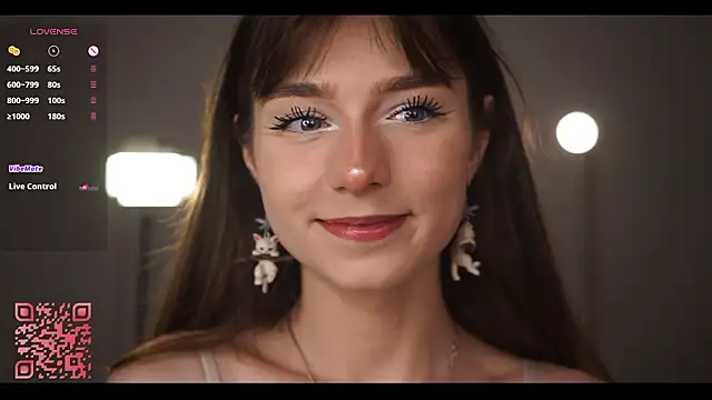 Snapshot of Lanenger chatting on 03.04.26 Lanenger online show from 03.04.26