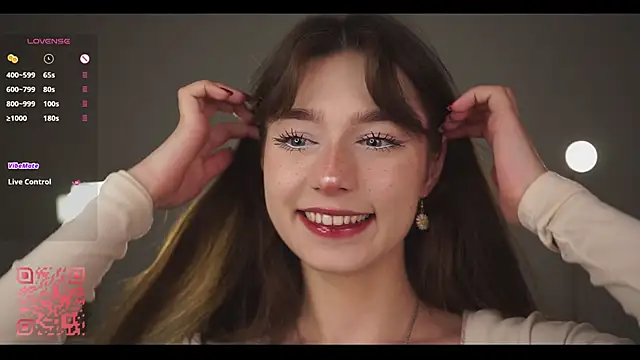 Snapshot of Lanenger chatting on 04.13.26 Lanenger online show from 04.13.26