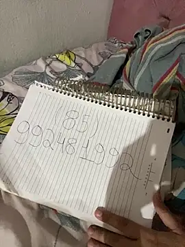 Snapshot of kercii chatting on 12.13.25 kercii online show from 12.13.25