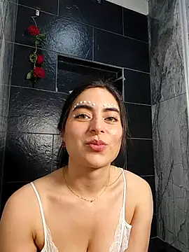 saasha Petit online show from 04.11.26