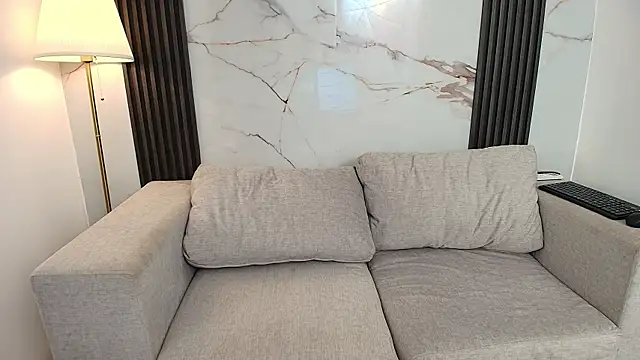 AprillRoss online show from 12.15.25