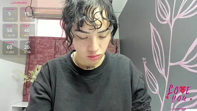 Kiara Fox   online show from 03.31.26