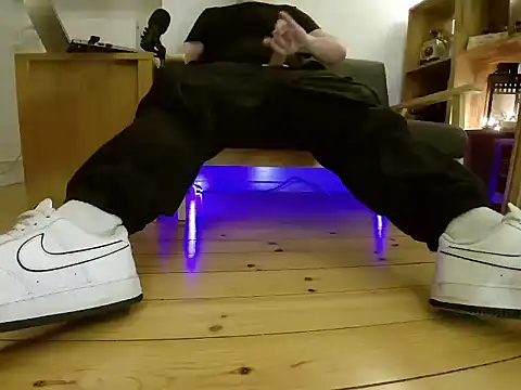 Snapshot of jonas_camboy chatting on 12.16.25 jonas camboy online show from 12.16.25