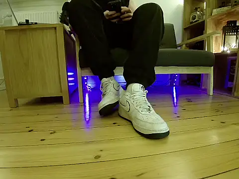 Snapshot of jonas_camboy chatting on 12.20.25 jonas camboy online show from 12.20.25