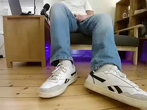 Snapshot of jonas_camboy chatting on 02.19.26 jonas camboy online show from 02.19.26