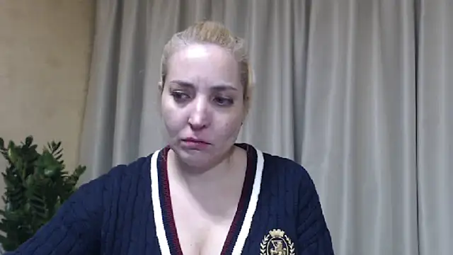 Snapshot of sweetpussy chatting on 04.24.26 sweetpussy online show from 04.24.26