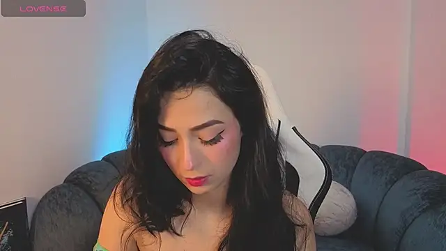 Madison Cortes online show from 12.04.25