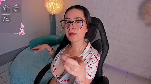 Snapshot of abby_angel_1 chatting on 12.15.25 abby angel 1 online show from 12.15.25