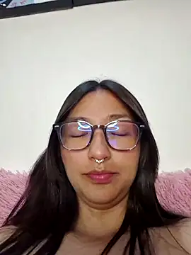 Snapshot of SabrinaLu_ chatting on 12.17.25 SabrinaLu online show from 12.17.25