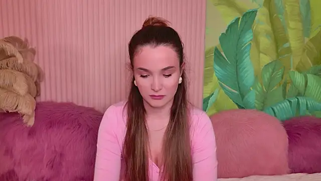 Lina Sinerz online show from 05.22.26