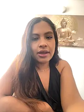 Snapshot of Alana-fox chatting on 12.18.25 Alana-fox online show from 12.18.25