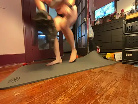 Snapshot of rosiebuddy chatting on 01.14.26 rosiebuddy online show from 01.14.26