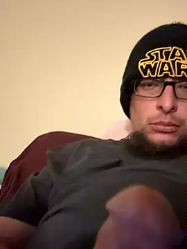 Snapshot of GhostXNINX chatting on 12.15.25 GhostXNINX online show from 12.15.25