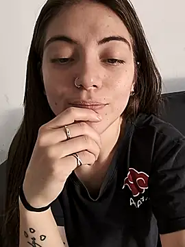 Snapshot of Ceciihot chatting on 12.16.25 Ceciihot online show from 12.16.25