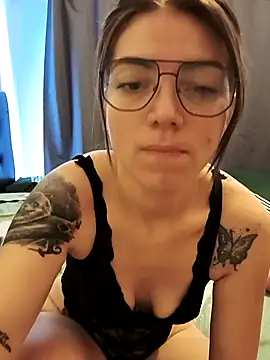 Ceciihot online show from 02.04.26