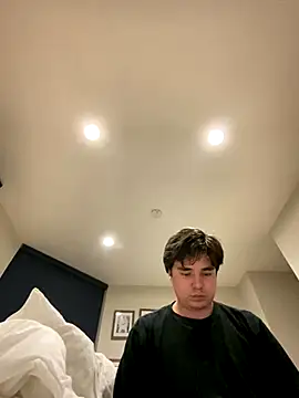 Snapshot of phantom898983 chatting on 12.19.25 phantom898983 online show from 12.19.25