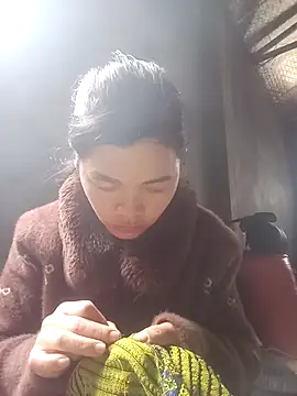 Snapshot of mon-monk chatting on 12.18.25 mon-monk online show from 12.18.25