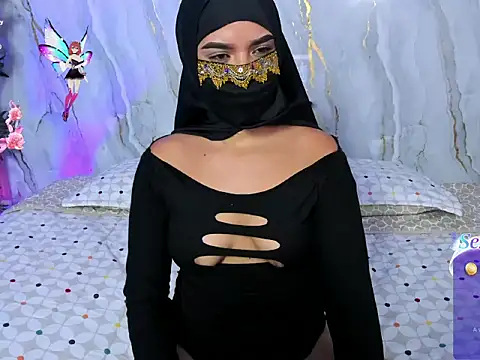 Snapshot of Raissa_zair chatting on 12.17.25 Raissa zair online show from 12.17.25