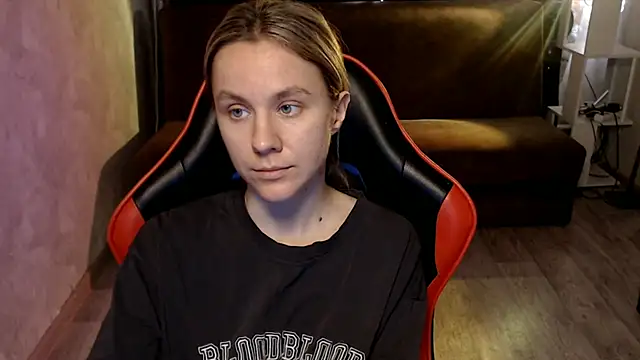 MiaBun1 online show from 04.07.26