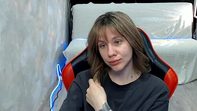 MiaBun1 online show from 05.18.26