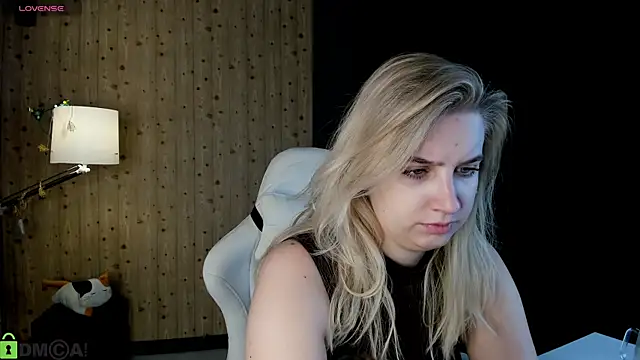 LunasShine online show from 12.17.25