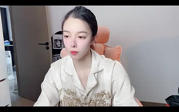 Snapshot of Sini_Sex chatting on 07.18.26 Sini Sex online show from 07.18.26