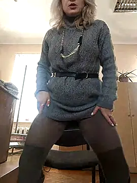 AhlyssaLove1155 online show from 02.16.26