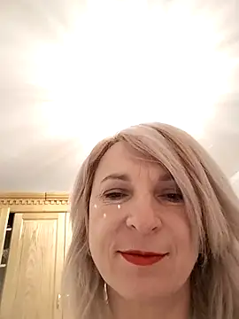 AhlyssaLove1155 online show from 05.10.26