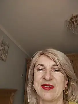 Snapshot of AhlyssaLove1155 chatting on 06.11.26 AhlyssaLove1155 online show from 06.11.26