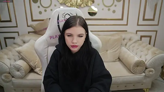 Hanna nana online show from 12.15.25