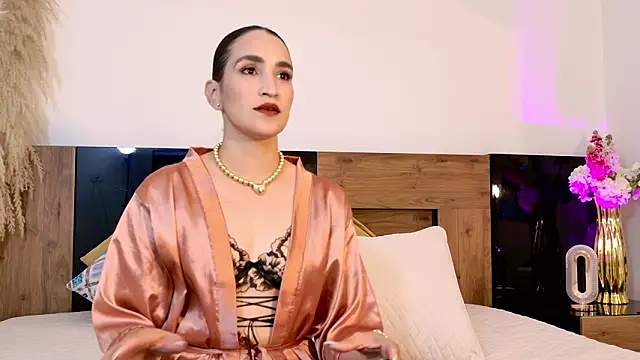 LucyHanks online show from 03.10.26