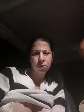 Snapshot of coupledeea chatting on 12.16.25 coupledeea online show from 12.16.25