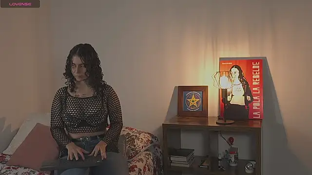 Snapshot of Estefania_Velez chatting on 02.17.26 Estefania Velez online show from 02.17.26