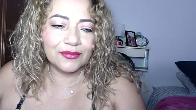 Snapshot of mariajosebarrazaa chatting on 06.23.26 mariajosebarrazaa online show from 06.23.26