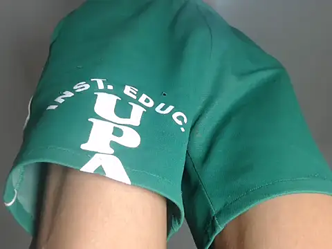 Snapshot of Shantalys_beauty_queen chatting on 02.14.26 Shantalys beauty queen online show from 02.14.26