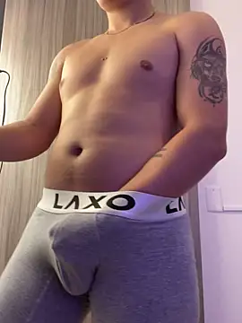 Goldenknight33 online show from 04.09.26