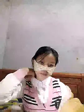 Snapshot of Ly-ly123 chatting on 12.14.25 Ly-ly123 online show from 12.14.25