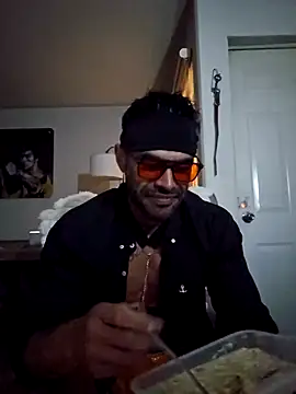 Chesarini online show from 12.22.25