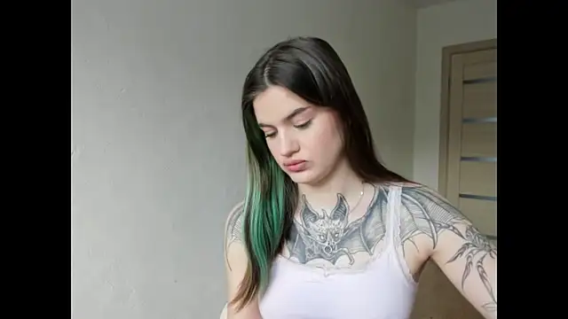 NikkieKitty online show from 04.24.26