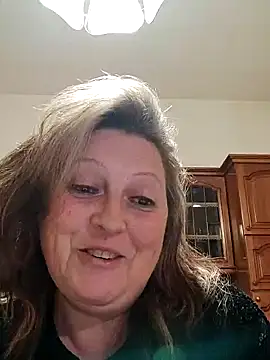 Snapshot of axell58 chatting on 12.17.25 axell58 online show from 12.17.25