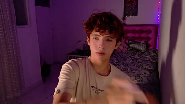 Snapshot of Dani_Dancer chatting on 01.10.26 Dani Dancer online show from 01.10.26