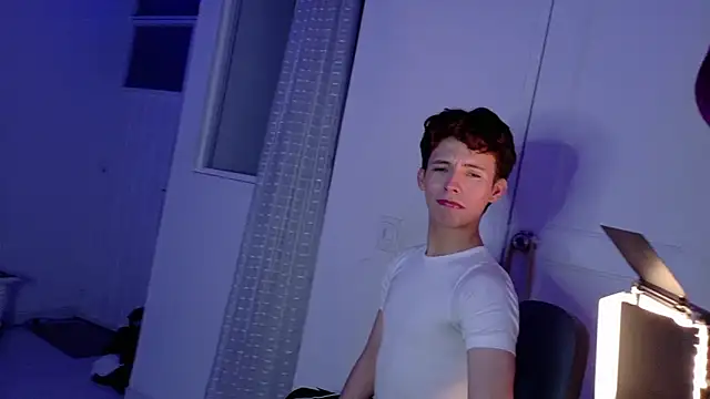 Snapshot of Dani_Dancer chatting on 02.05.26 Dani Dancer online show from 02.05.26