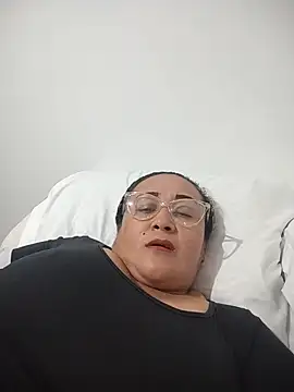 Nini Love  online show from 02.06.26