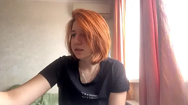 Snapshot of Julie_mayers_ chatting on 12.15.25 Julie mayers online show from 12.15.25