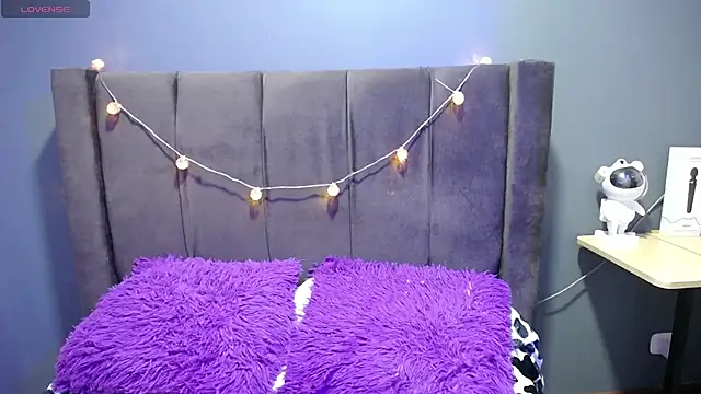 Low Rossie online show from 01.15.26